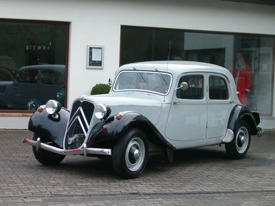 citroen_11cv_bj47-01.jpg