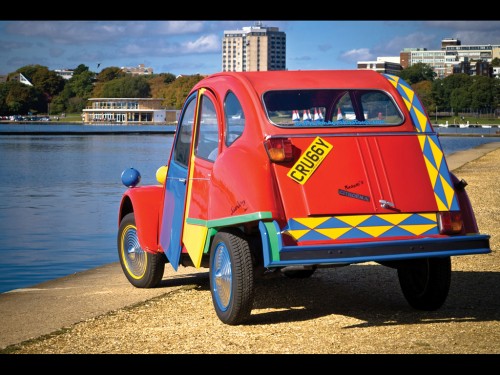 1938-Citroen-2CV6-Picasso-Citroen-by-Andy-Saunders-Rear-Angle-1024x768.jpg